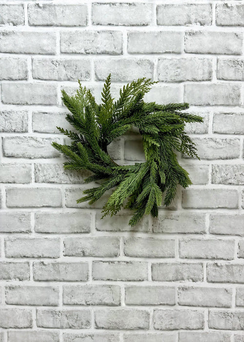 Faux Fresh Touch Sprue & Cedar Candle Ring