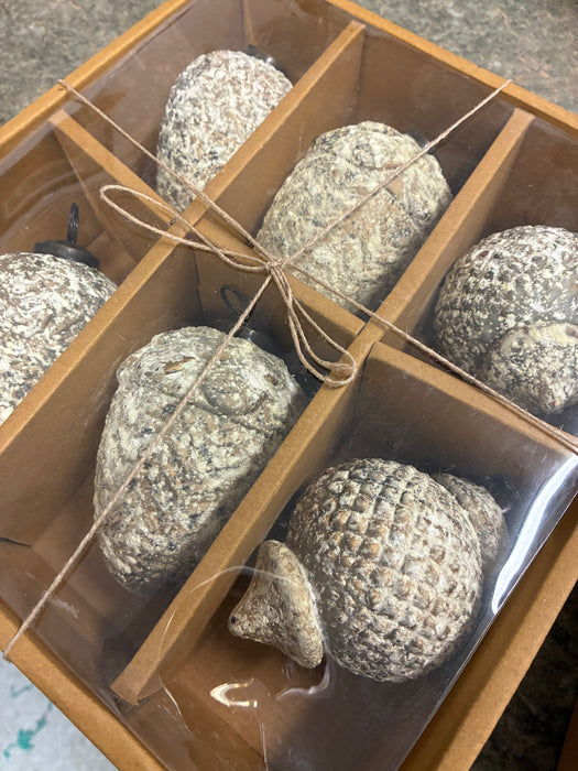 Ornaments - Stoneware Distressed Cream